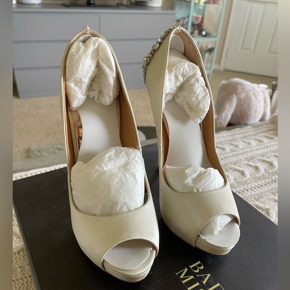 Badgley Mischka Kiara Embellished Peep-toe Pump - Picture 8 of 8